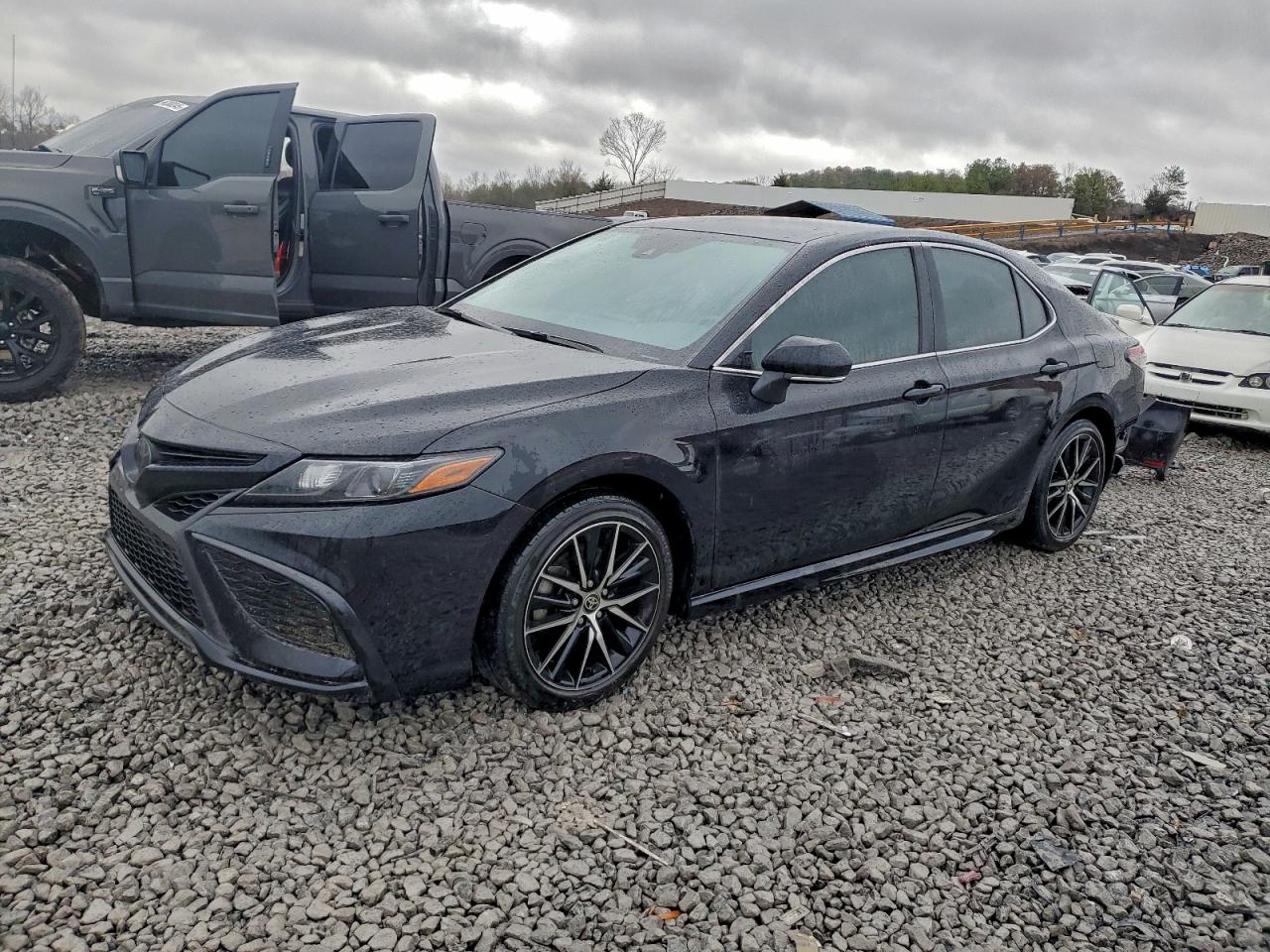 2024 TOYOTA CAMRY