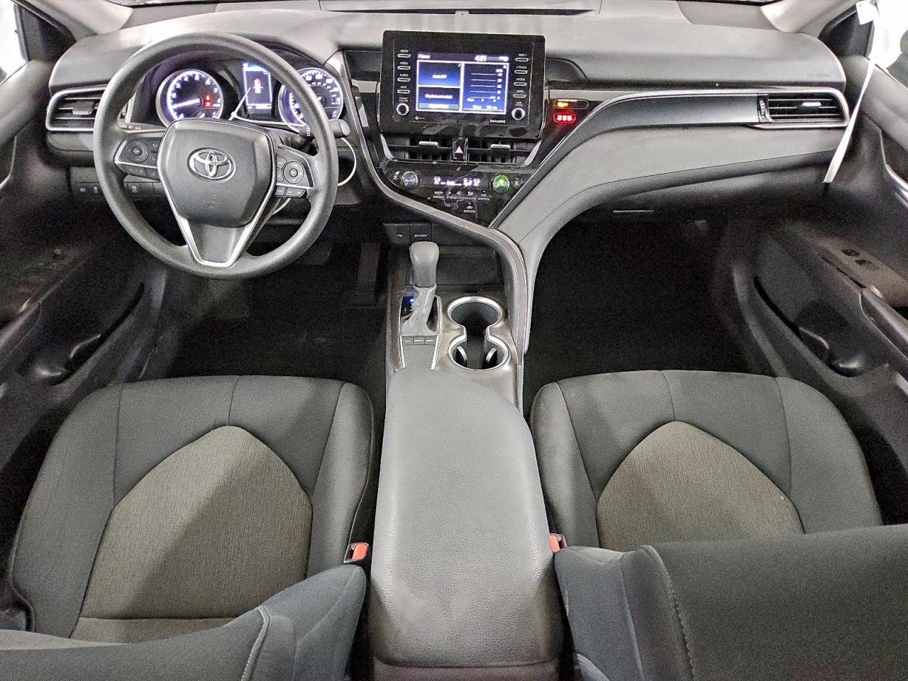 2022 TOYOTA CAMRY LE photo 8