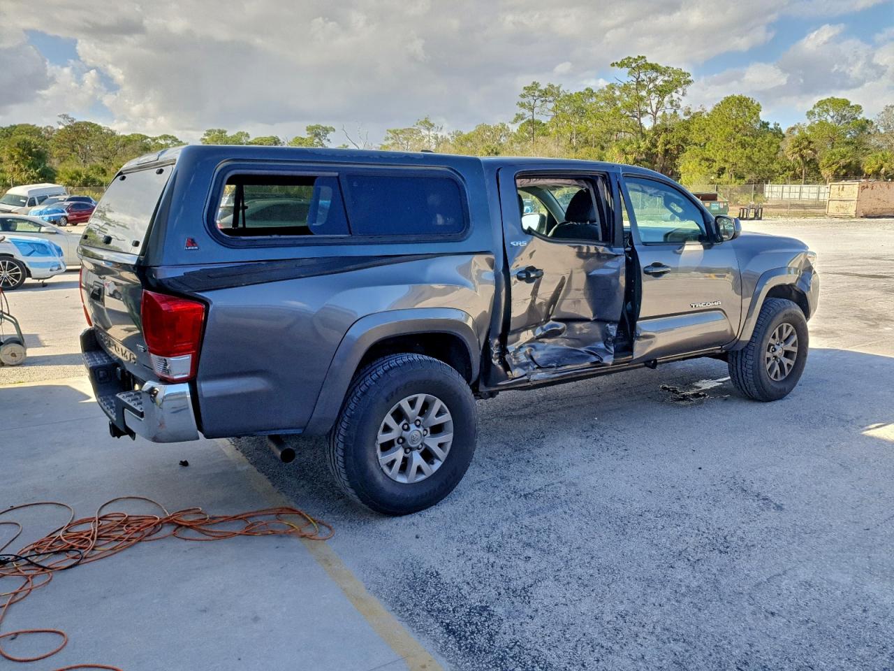 2017 TOYOTA TACOMA DOUBLE CAB photo 3