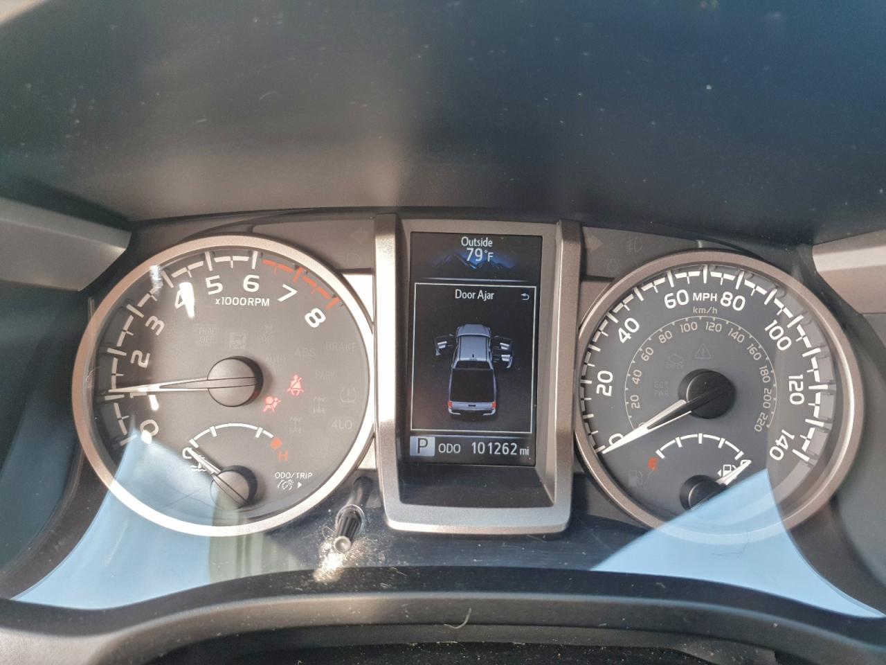 2017 TOYOTA TACOMA DOUBLE CAB photo 9