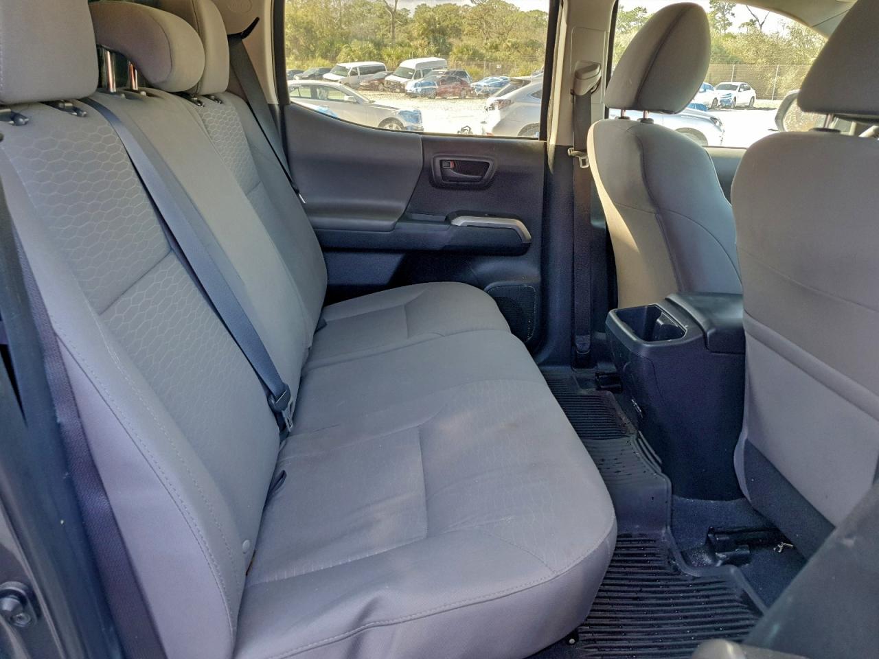 2017 TOYOTA TACOMA DOUBLE CAB photo 10