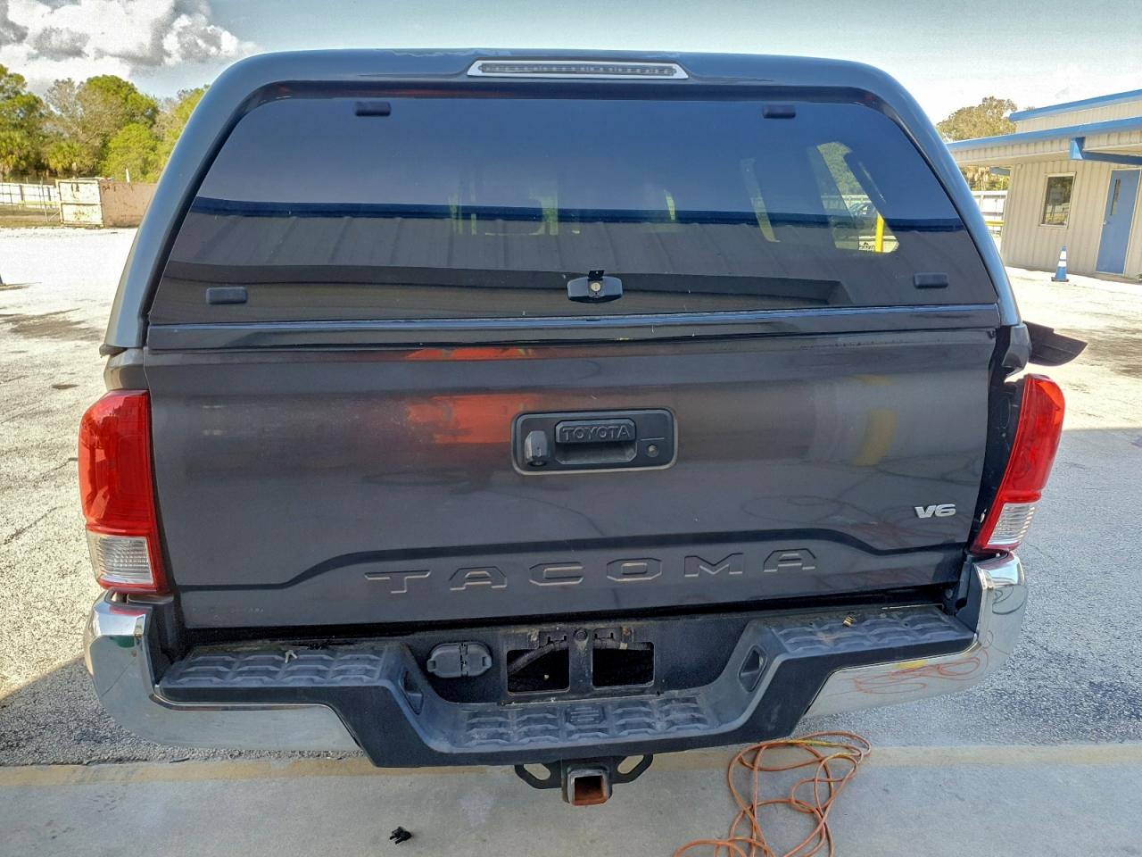 2017 TOYOTA TACOMA DOUBLE CAB photo 6