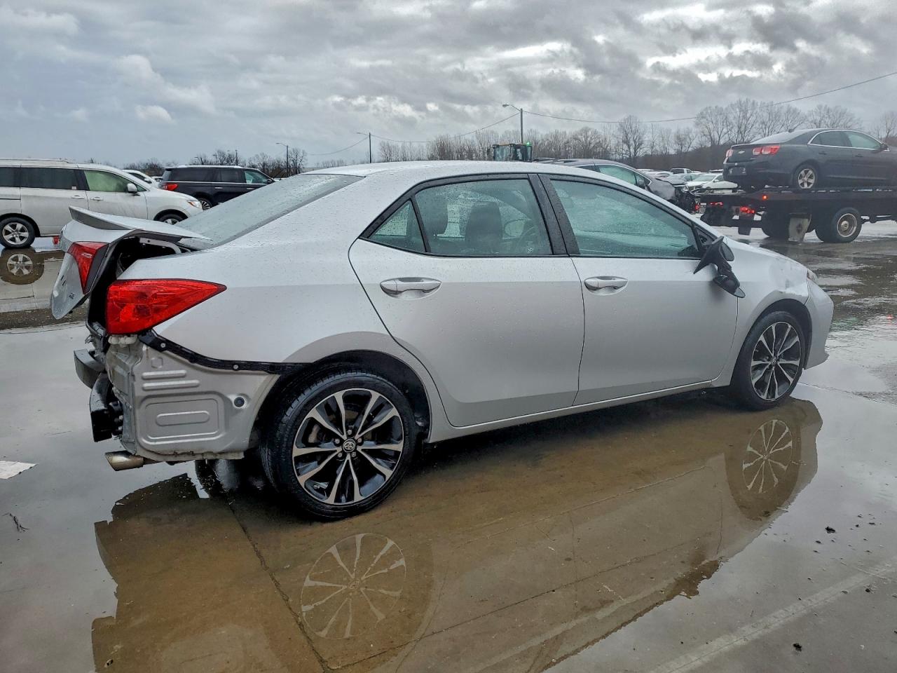 2018 TOYOTA COROLLA L photo 3