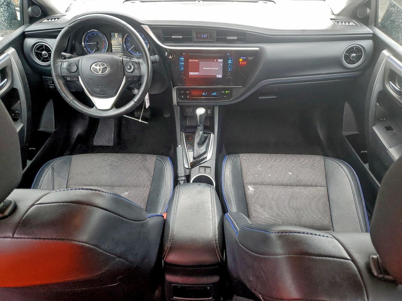 2018 TOYOTA COROLLA L photo 8