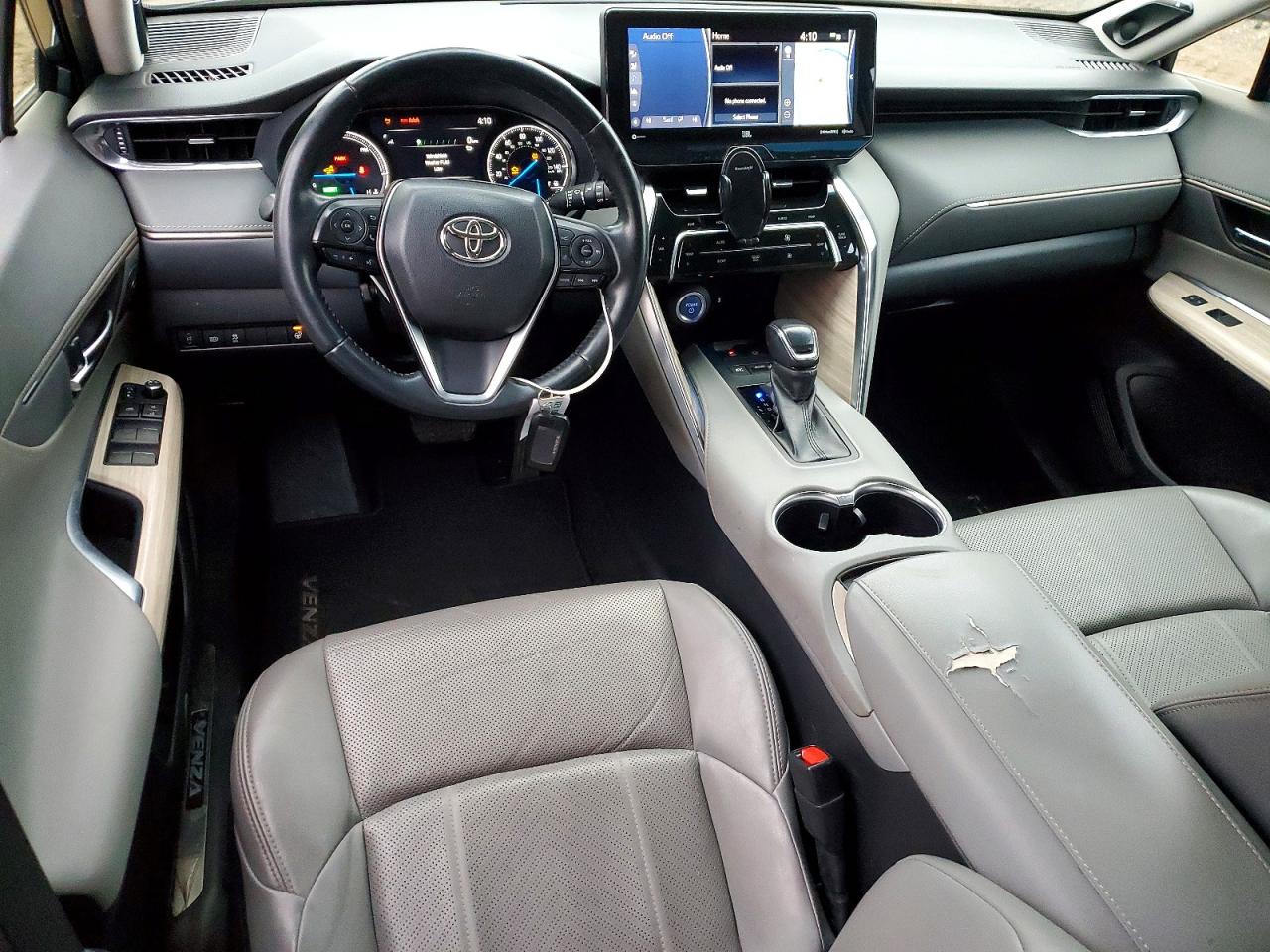 2021 TOYOTA VENZA LE photo 8