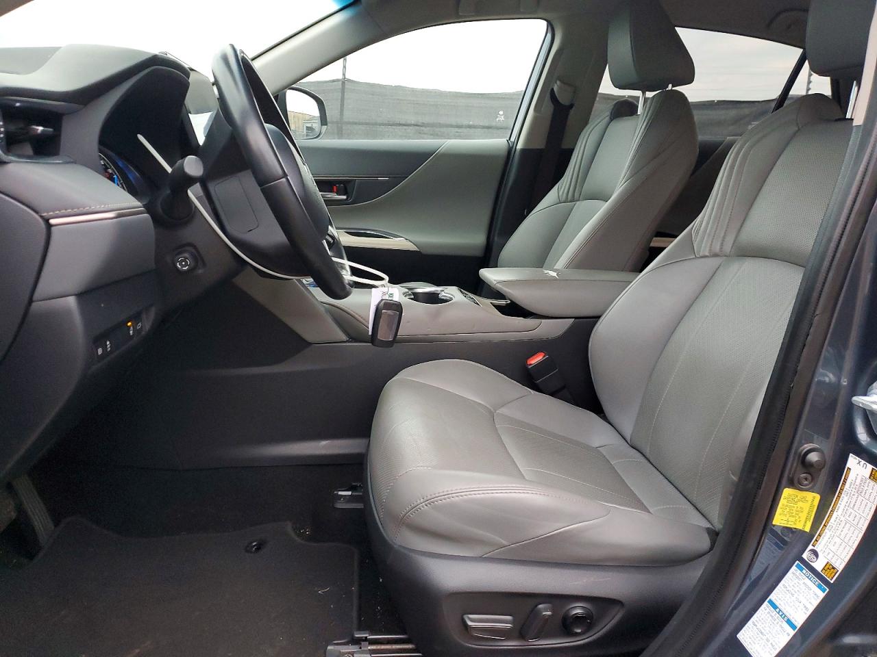 2021 TOYOTA VENZA LE photo 7