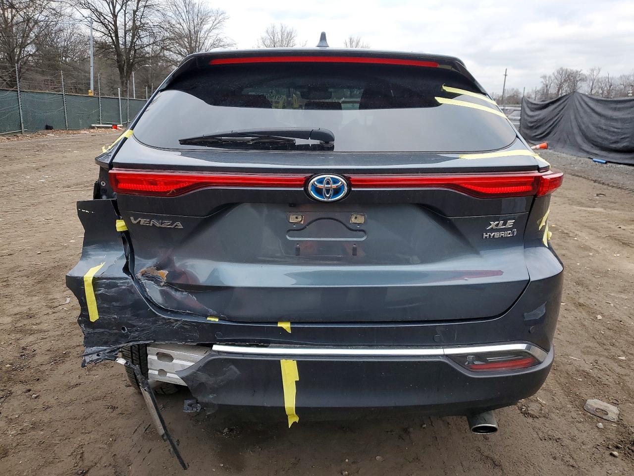 2021 TOYOTA VENZA LE photo 6