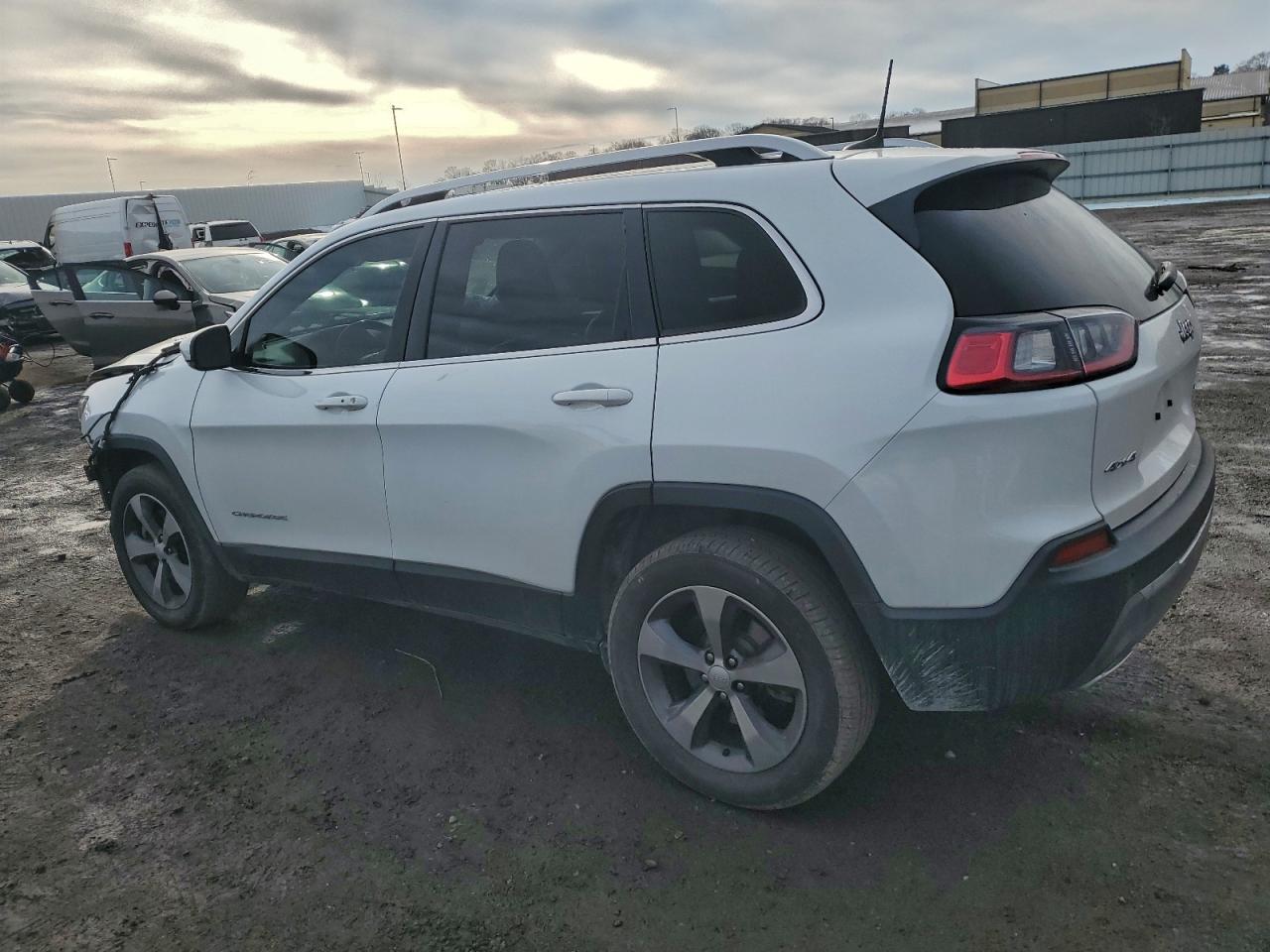2019 JEEP CHEROKEE LIMITED photo 3