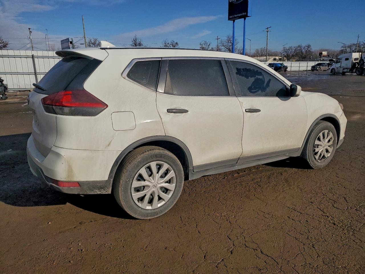 2019 NISSAN ROGUE S photo 3