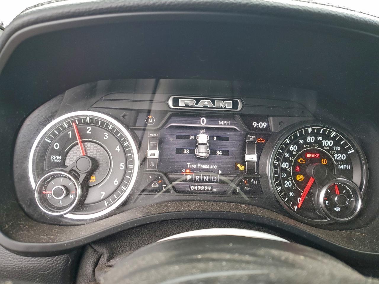 2021 RAM 1500 LARAMIE photo 9