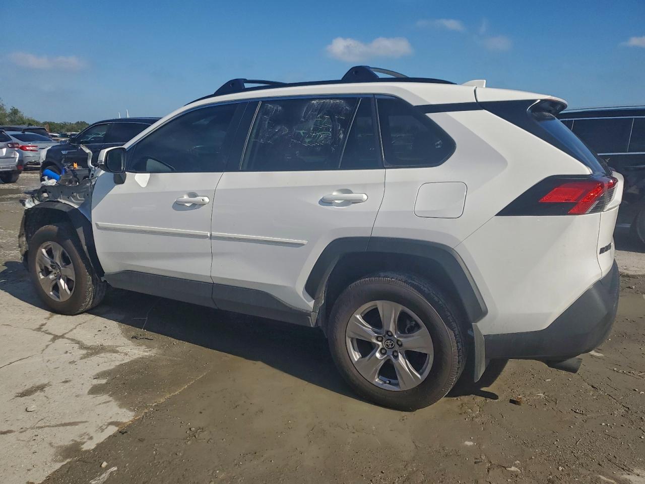 2025 TOYOTA RAV4 XLE photo 2