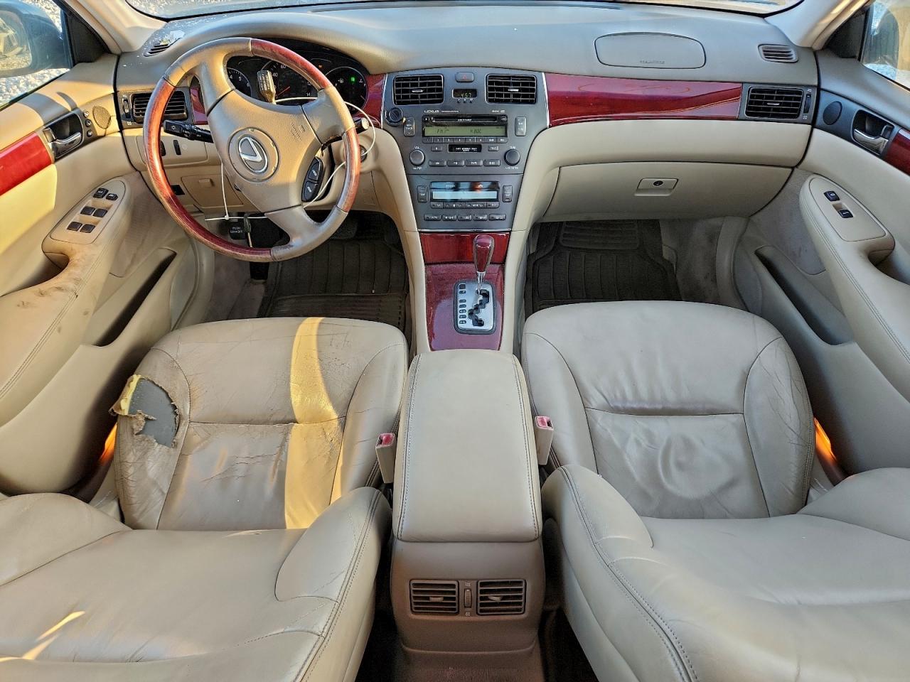 2002 LEXUS ES 300 photo 8