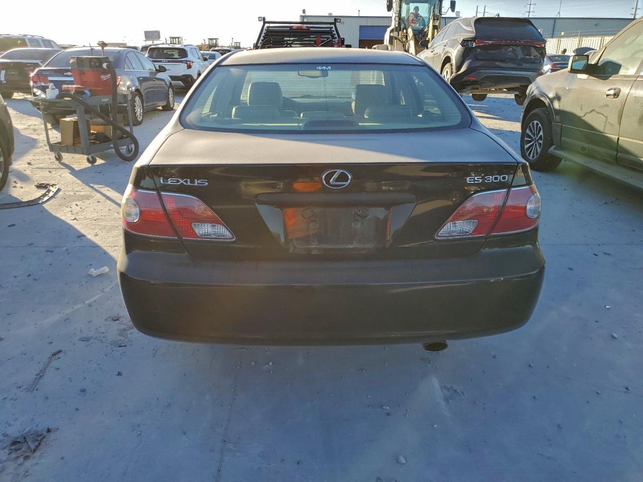 2002 LEXUS ES 300 photo 6