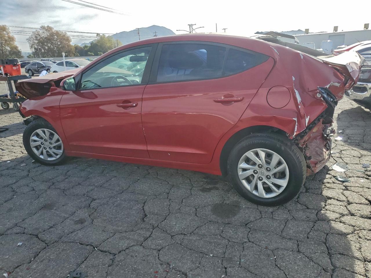 2019 HYUNDAI ELANTRA SE photo 2
