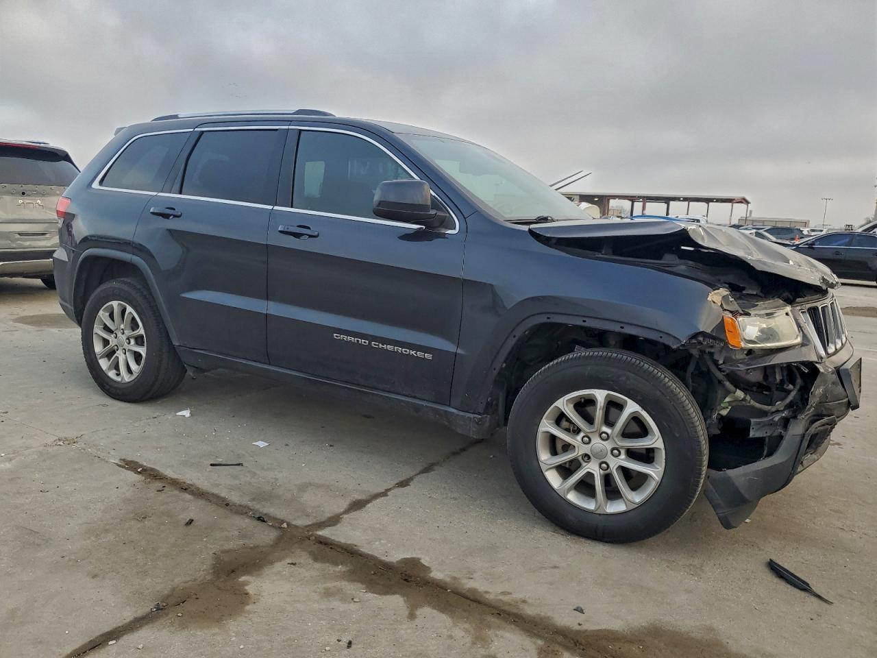 2015 JEEP GRAND CHEROKEE LAREDO photo 4