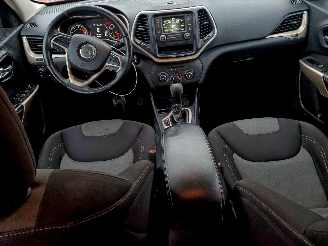 2018 JEEP CHEROKEE LATITUDE photo 8