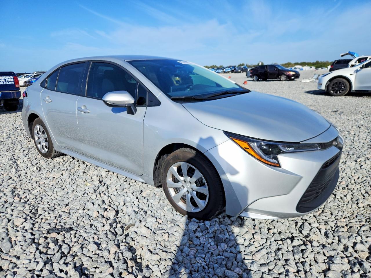 2025 TOYOTA COROLLA LE photo 4
