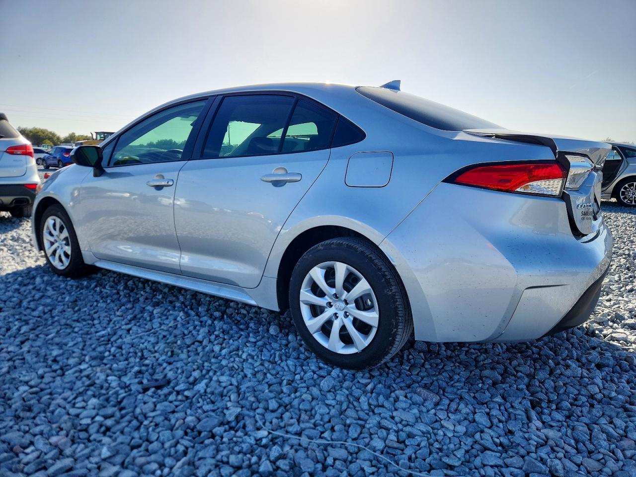 2025 TOYOTA COROLLA LE photo 2