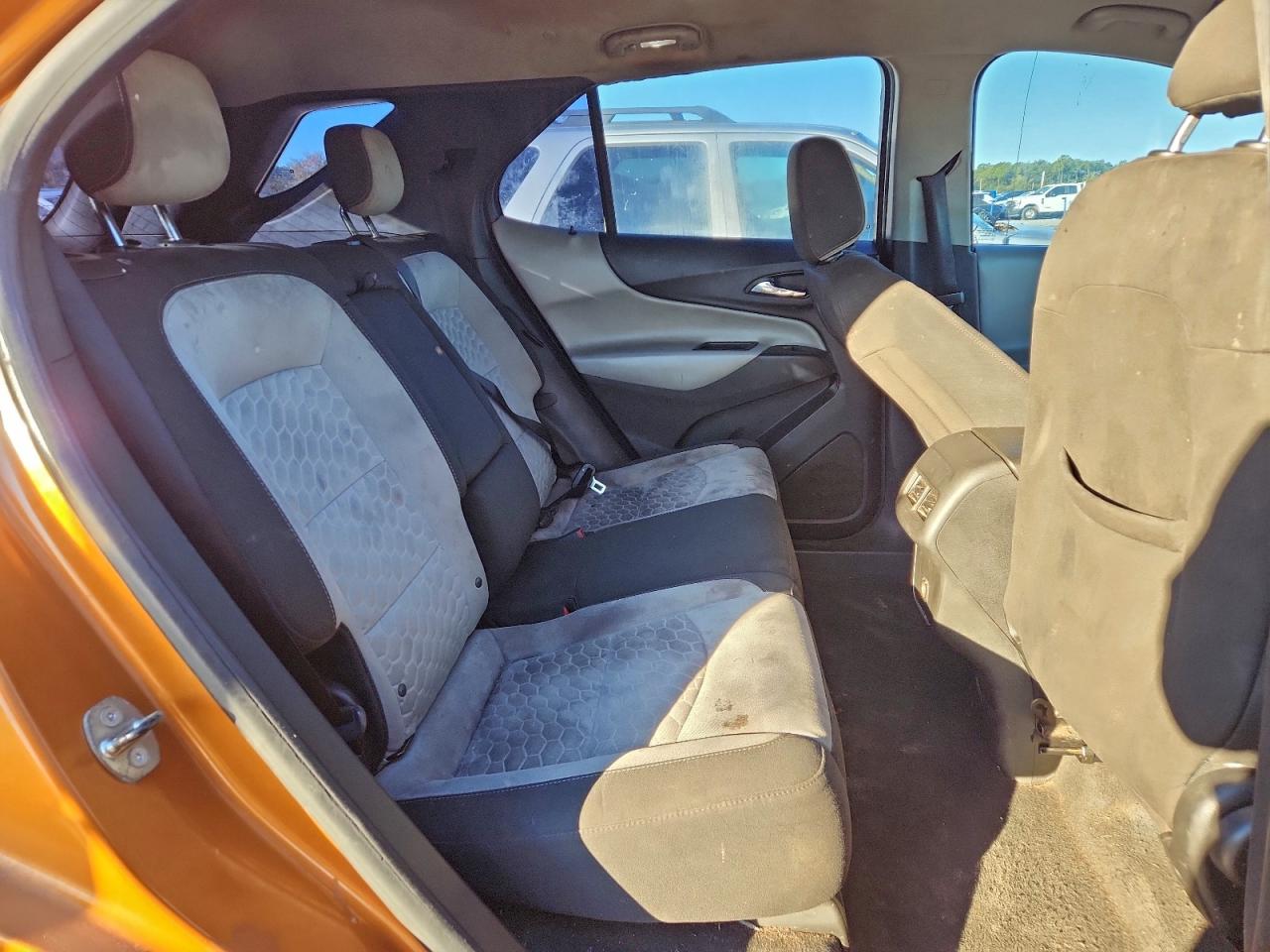 2018 CHEVROLET EQUINOX LS photo 11