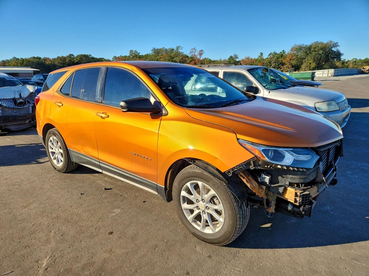 2018 CHEVROLET EQUINOX LS photo 4