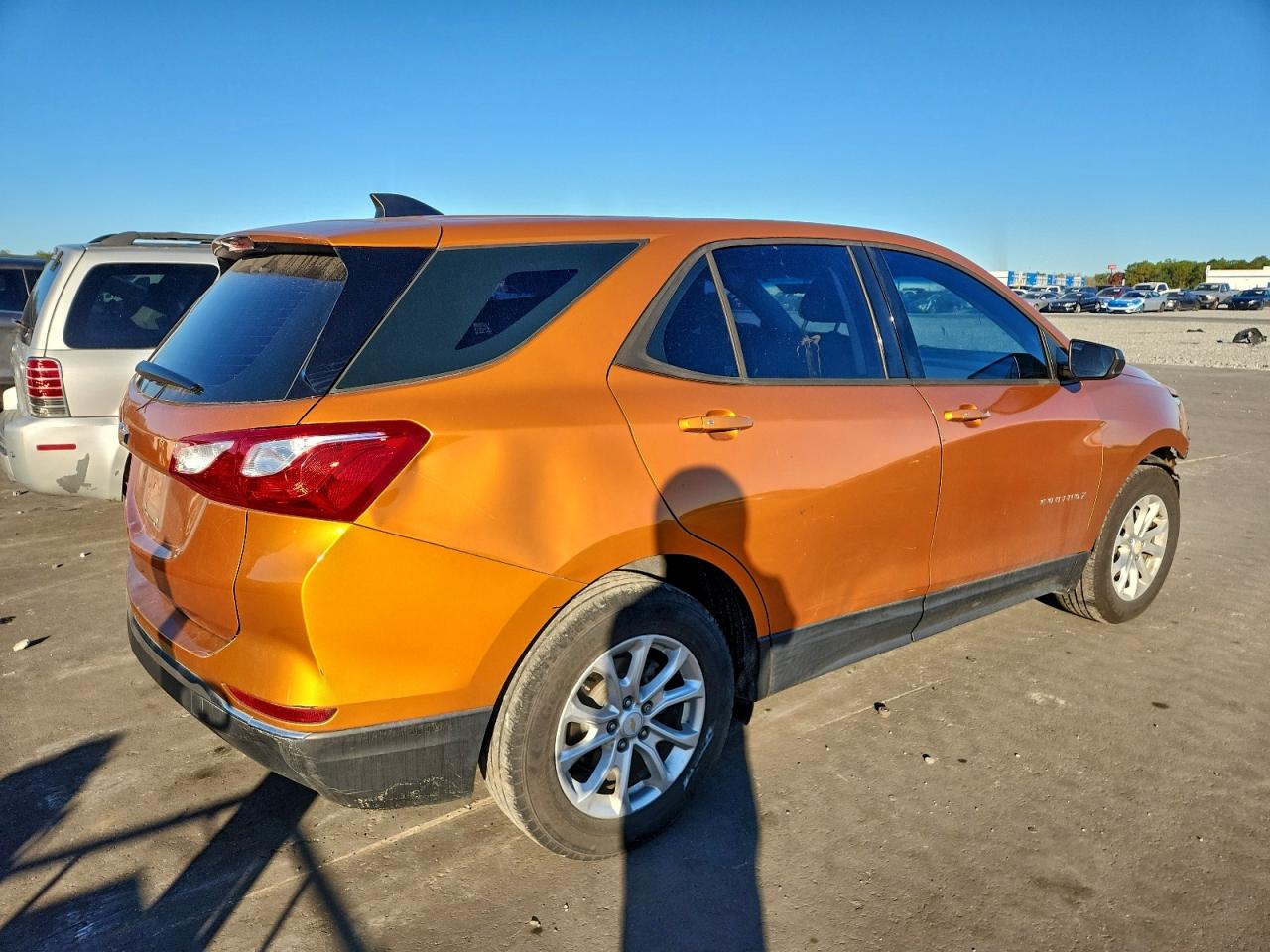 2018 CHEVROLET EQUINOX LS photo 3