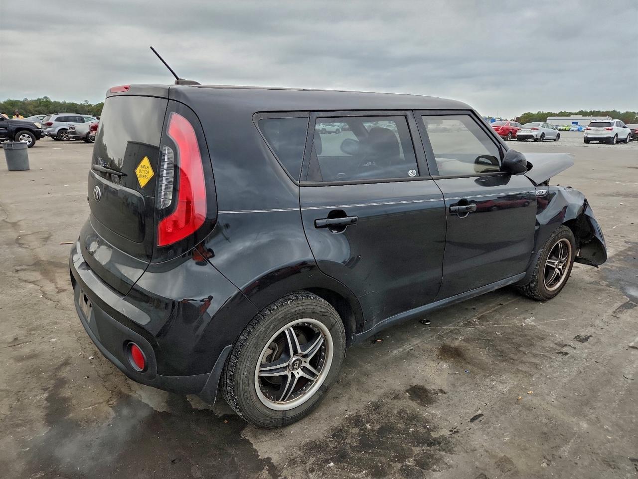 2017 KIA SOUL photo 3
