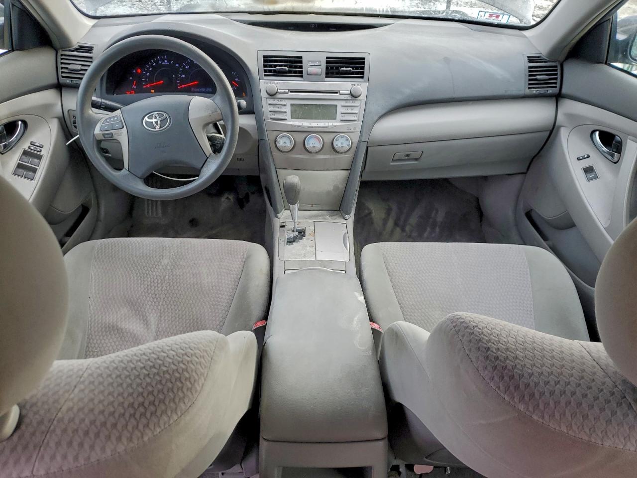 2011 TOYOTA CAMRY BASE photo 8