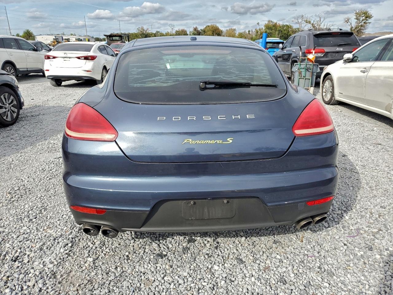 2014 PORSCHE PANAMERA S HYBRID photo 6