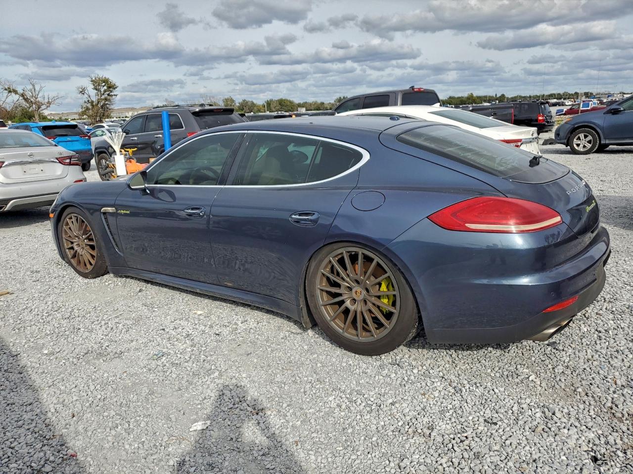 2014 PORSCHE PANAMERA S HYBRID photo 2