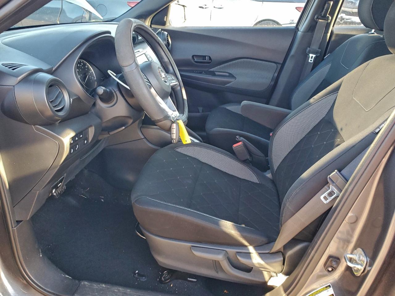 2020 NISSAN KICKS S photo 7