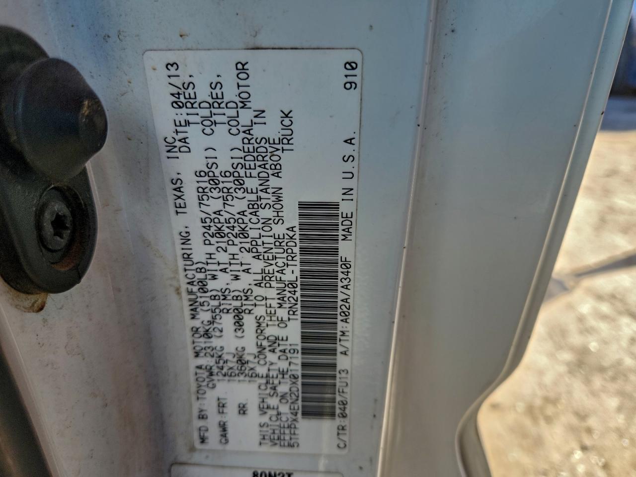 2013 TOYOTA TACOMA photo 12