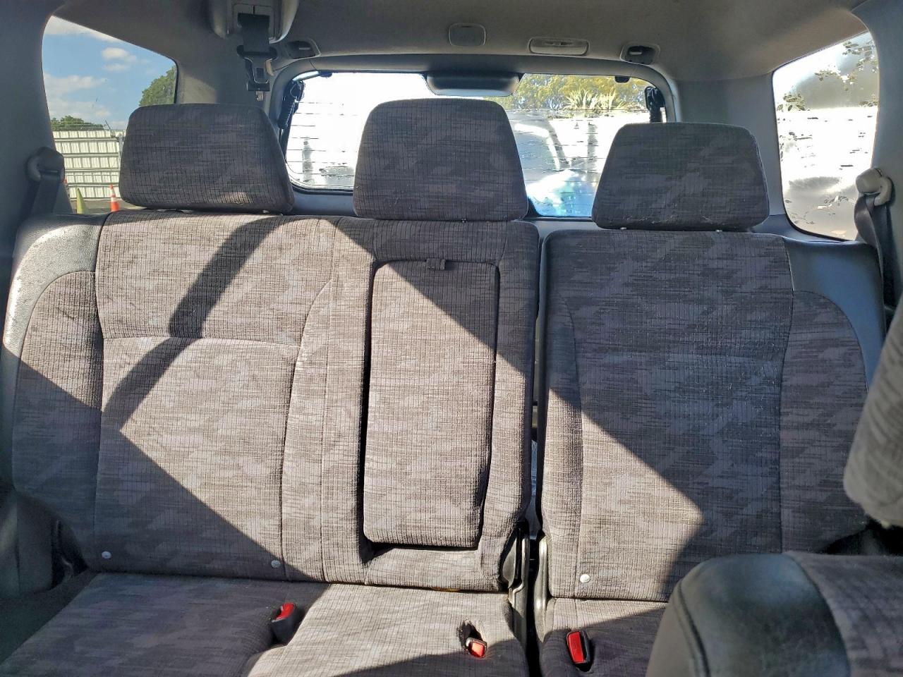 2004 HONDA CR-V LX photo 10