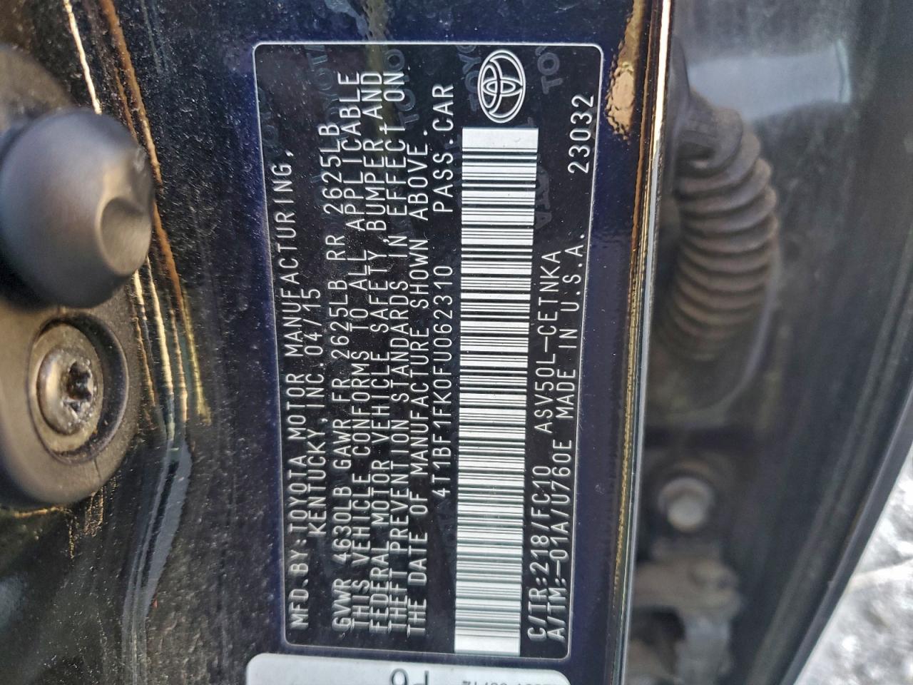 2015 TOYOTA CAMRY LE photo 12