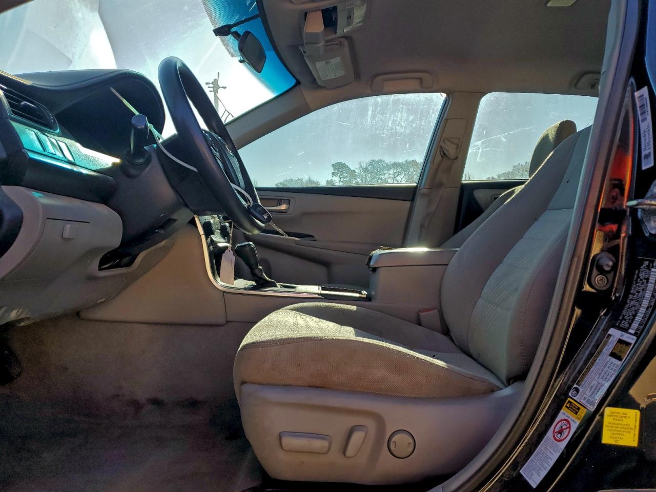 2015 TOYOTA CAMRY LE photo 7