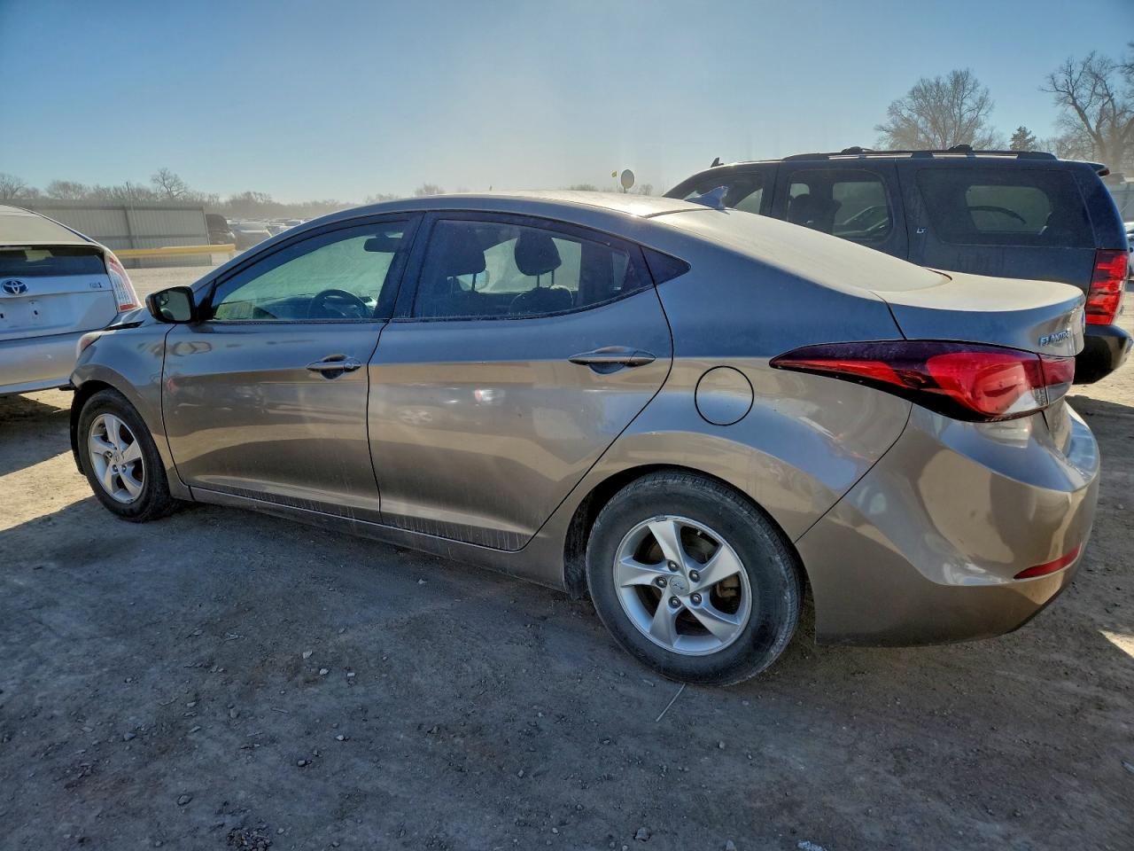 2015 HYUNDAI ELANTRA SE photo 2