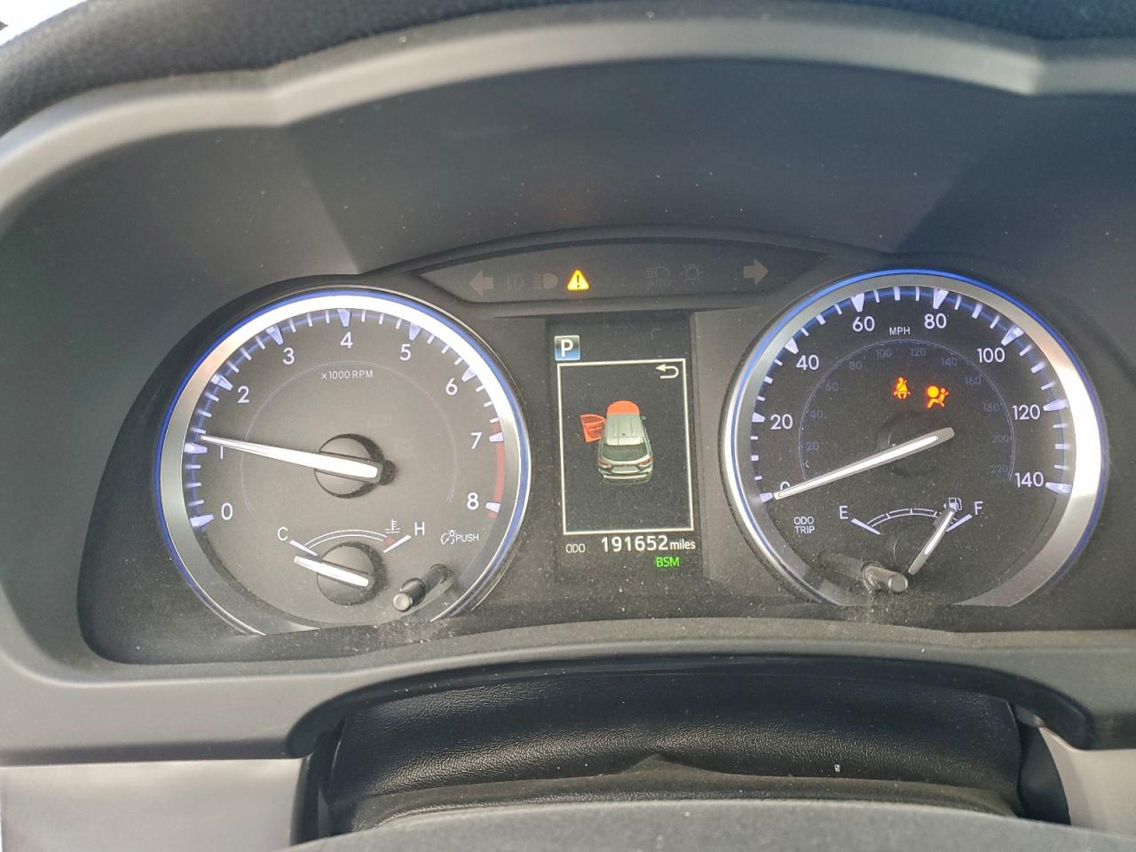 2019 TOYOTA HIGHLANDER SE photo 9