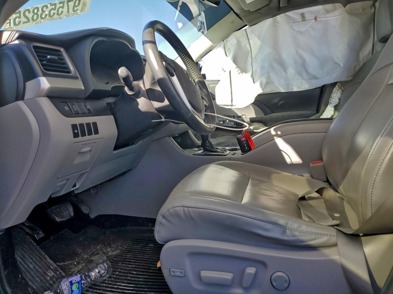2019 TOYOTA HIGHLANDER SE photo 7