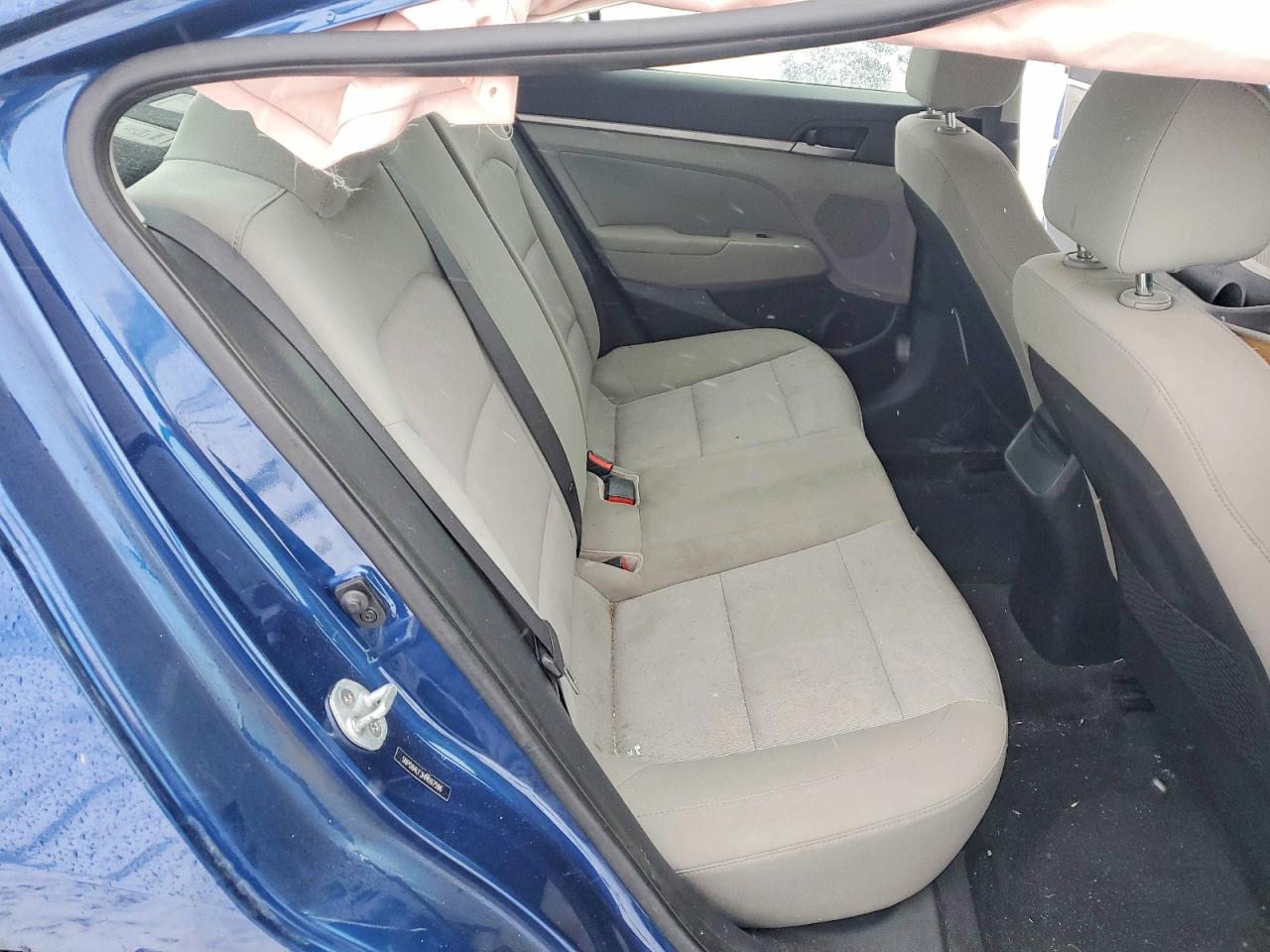 2017 HYUNDAI ELANTRA SE photo 10