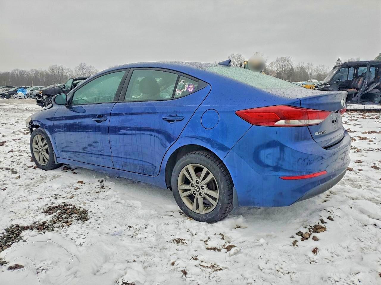 2017 HYUNDAI ELANTRA SE photo 2