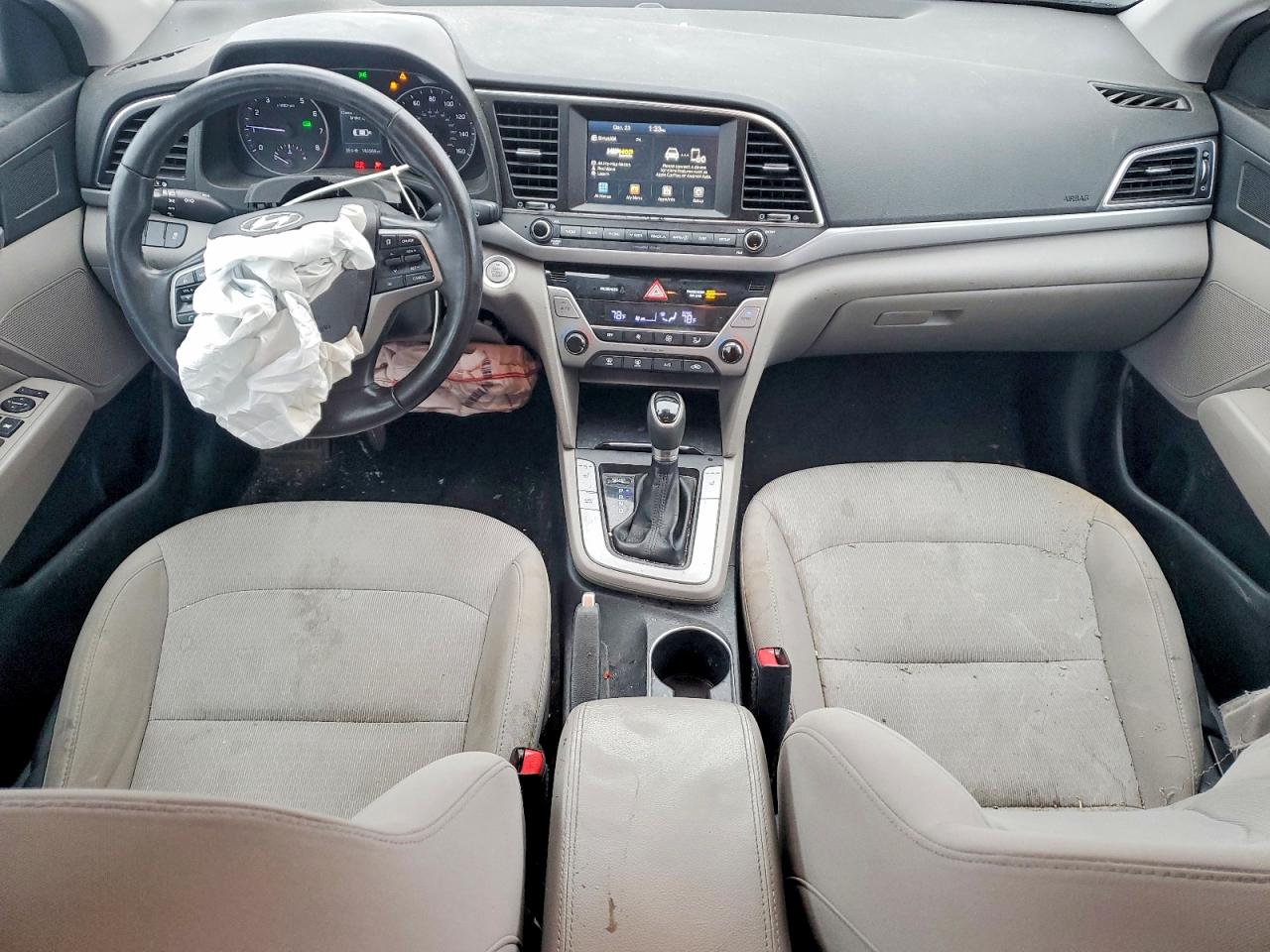 2017 HYUNDAI ELANTRA SE photo 8