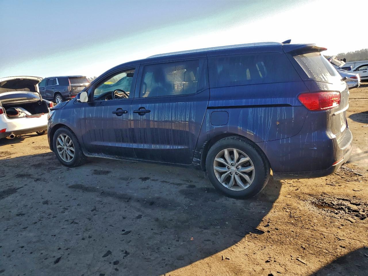 2020 KIA SEDONA LX photo 2