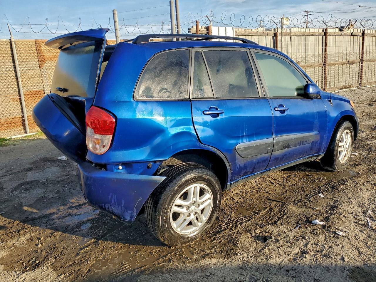 2002 TOYOTA RAV4 photo 3