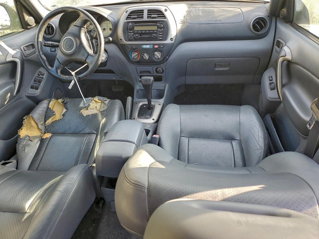 2002 TOYOTA RAV4 photo 8