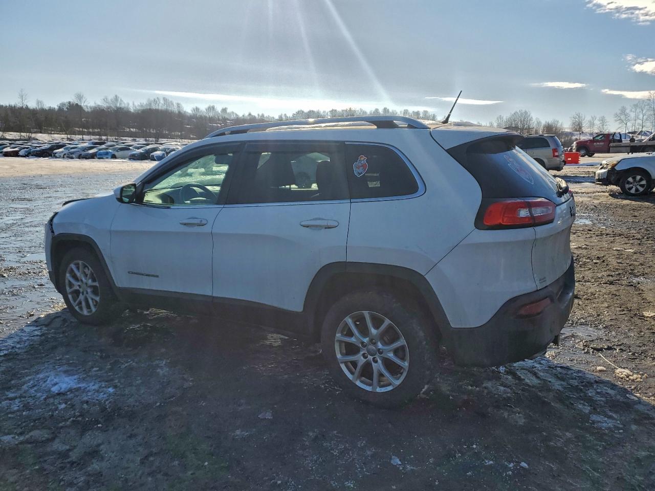2014 JEEP CHEROKEE LATITUDE photo 2