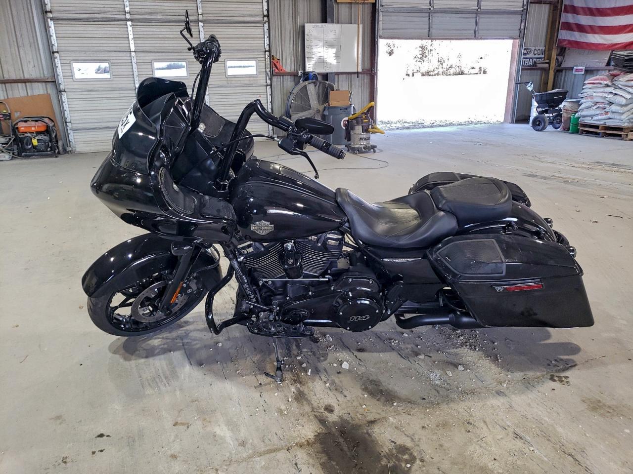 2021 HARLEY-DAVIDSON FLTRXS photo 3