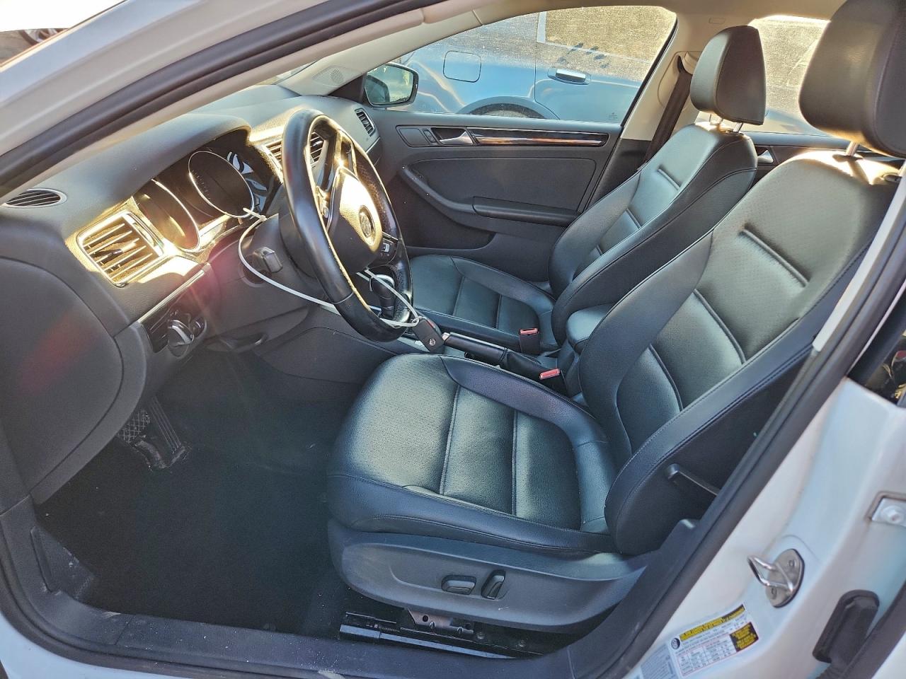 2017 VOLKSWAGEN JETTA SEL photo 7