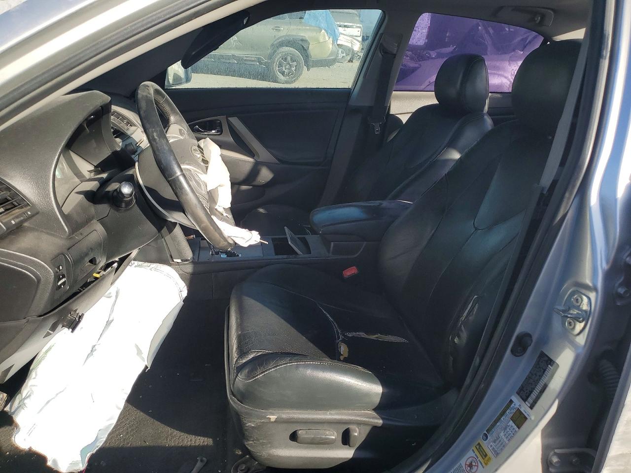 2010 TOYOTA CAMRY SE photo 7