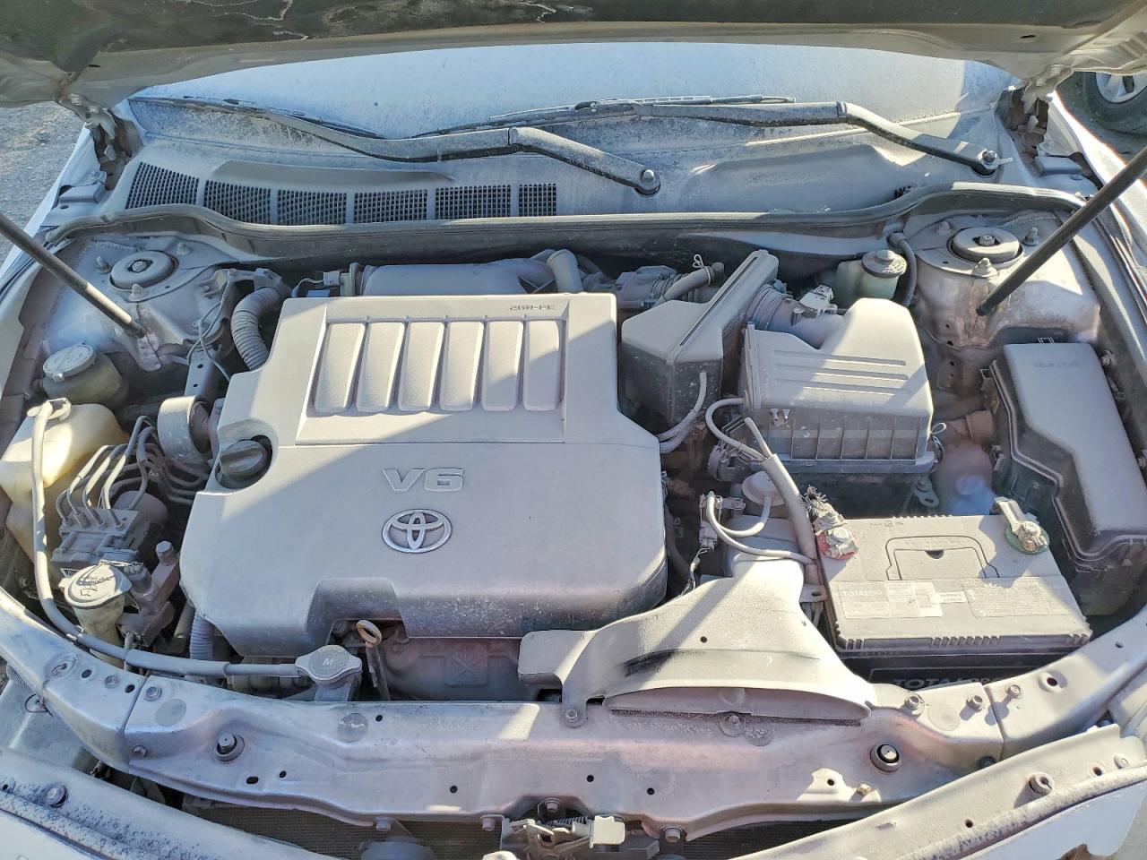 2010 TOYOTA CAMRY SE photo 12