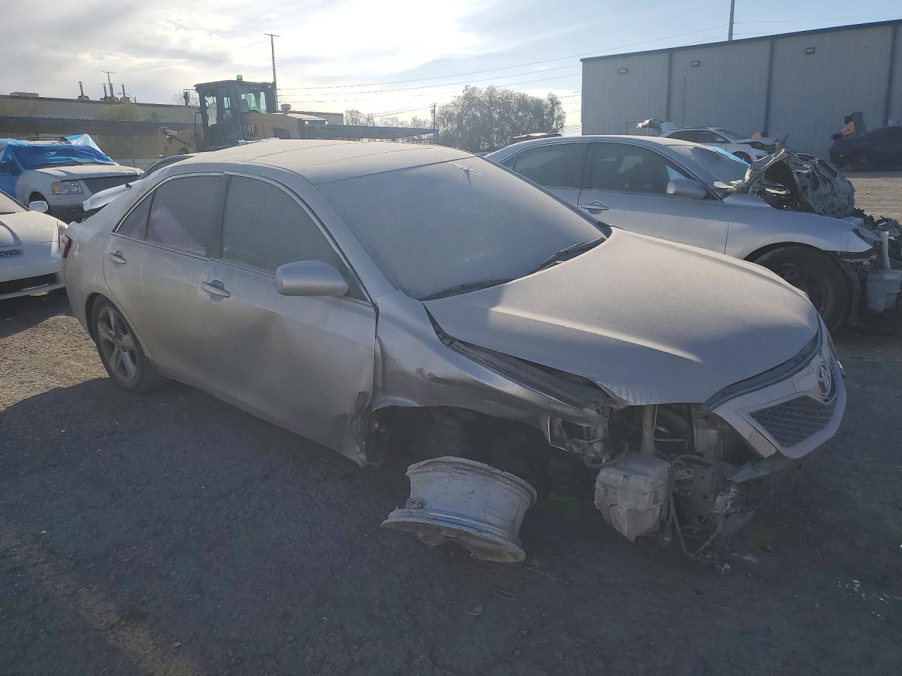 2010 TOYOTA CAMRY SE photo 4