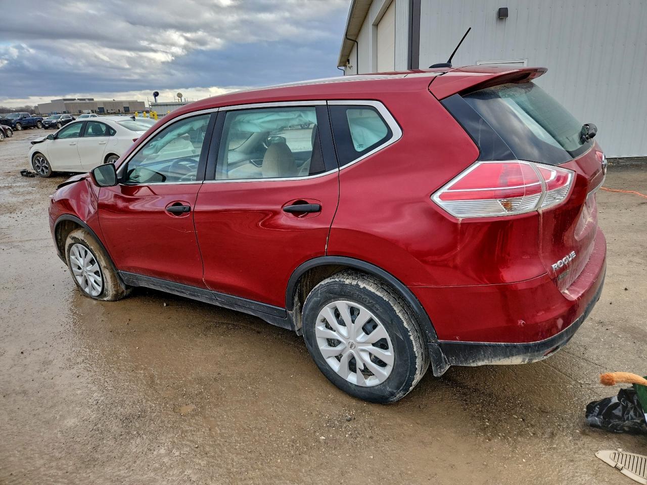 2016 NISSAN ROGUE S photo 2